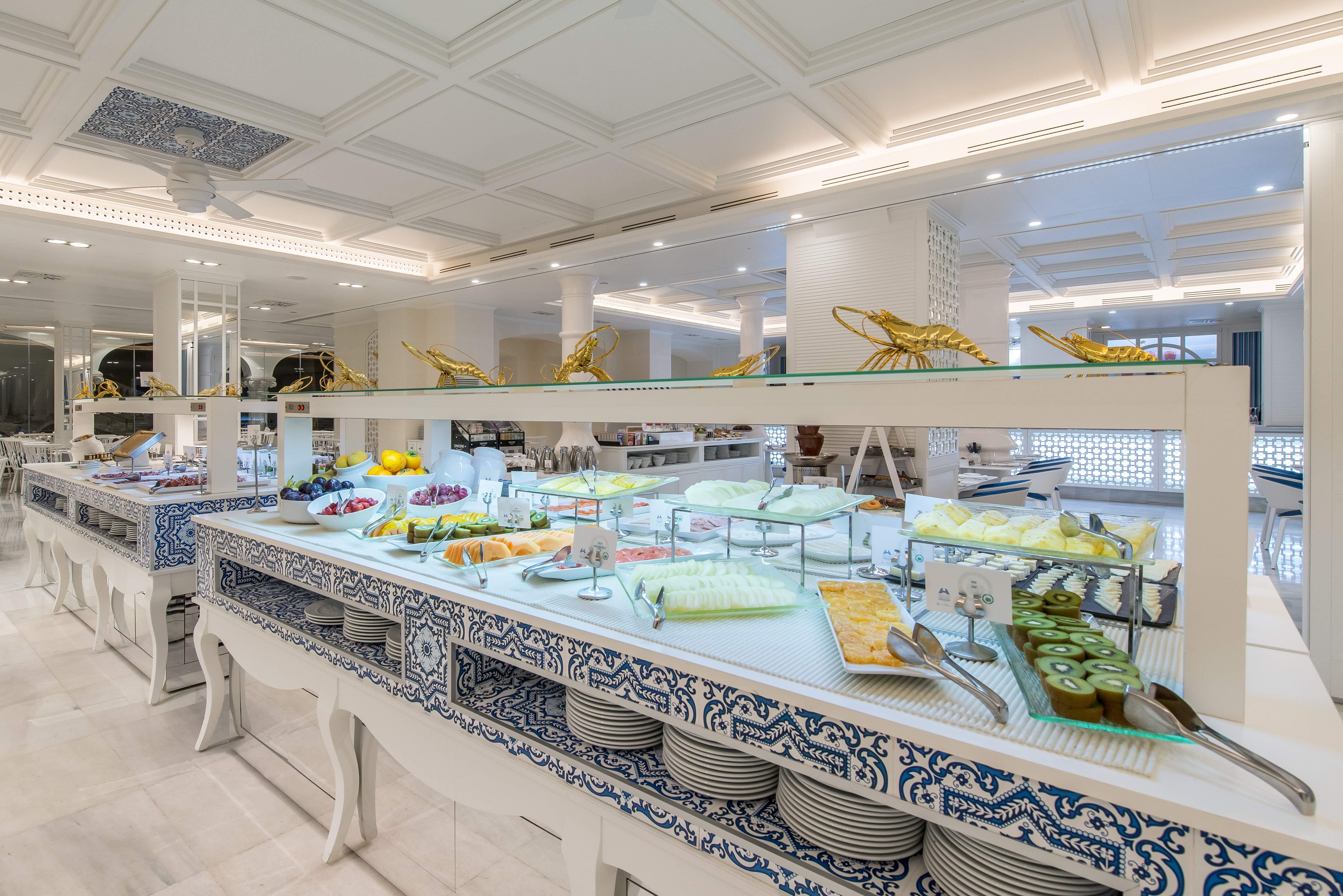 Gran Hotel Miramar Gl Malaga Ngoại thất bức ảnh A buffet at a hotel